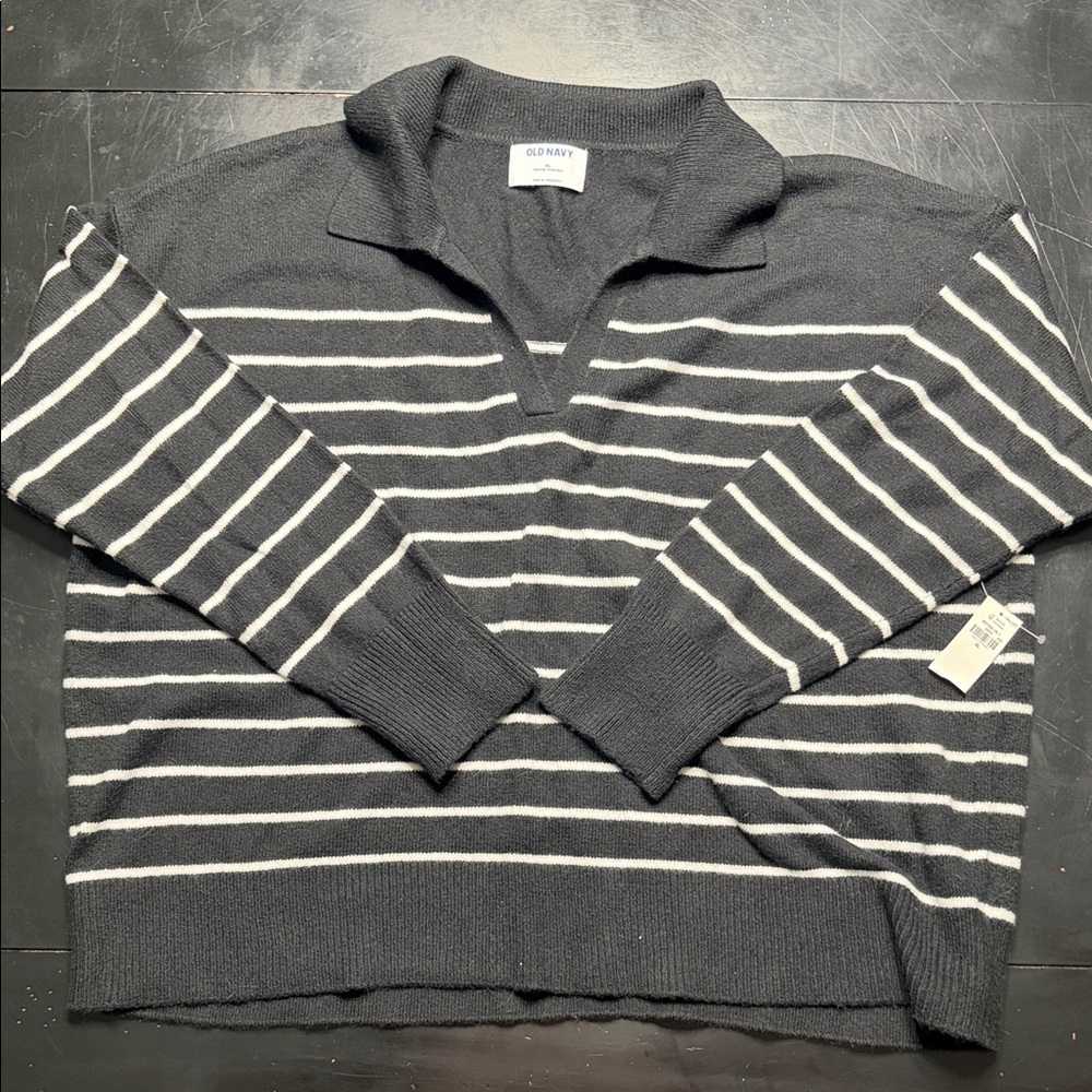 Old Navy Women's Black V-Neck Sweater with White Stripes